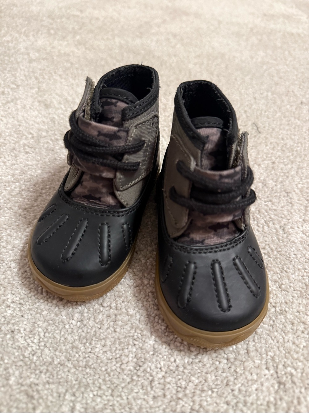 Sperry Black and Brown Kids Ankle Boots with Camo Tongue